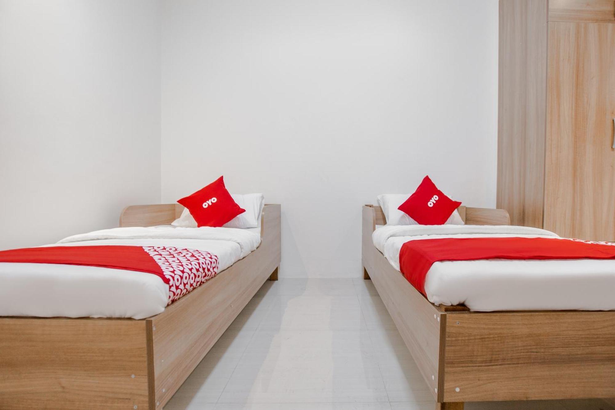 Oyo 605 The Quarters Hotel มะนิลา ภายนอก รูปภาพ